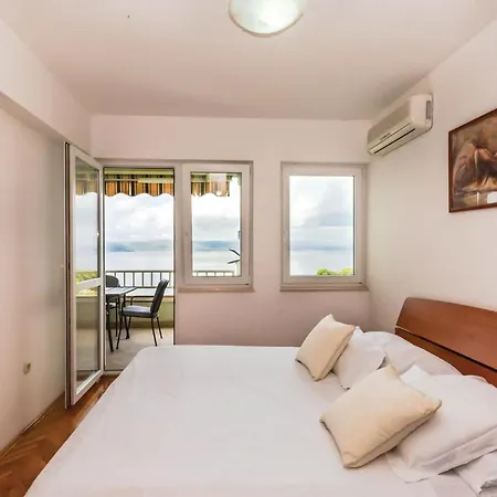 Appartement With Sea View 08 *