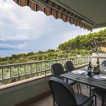 Appartement With Sea View 08